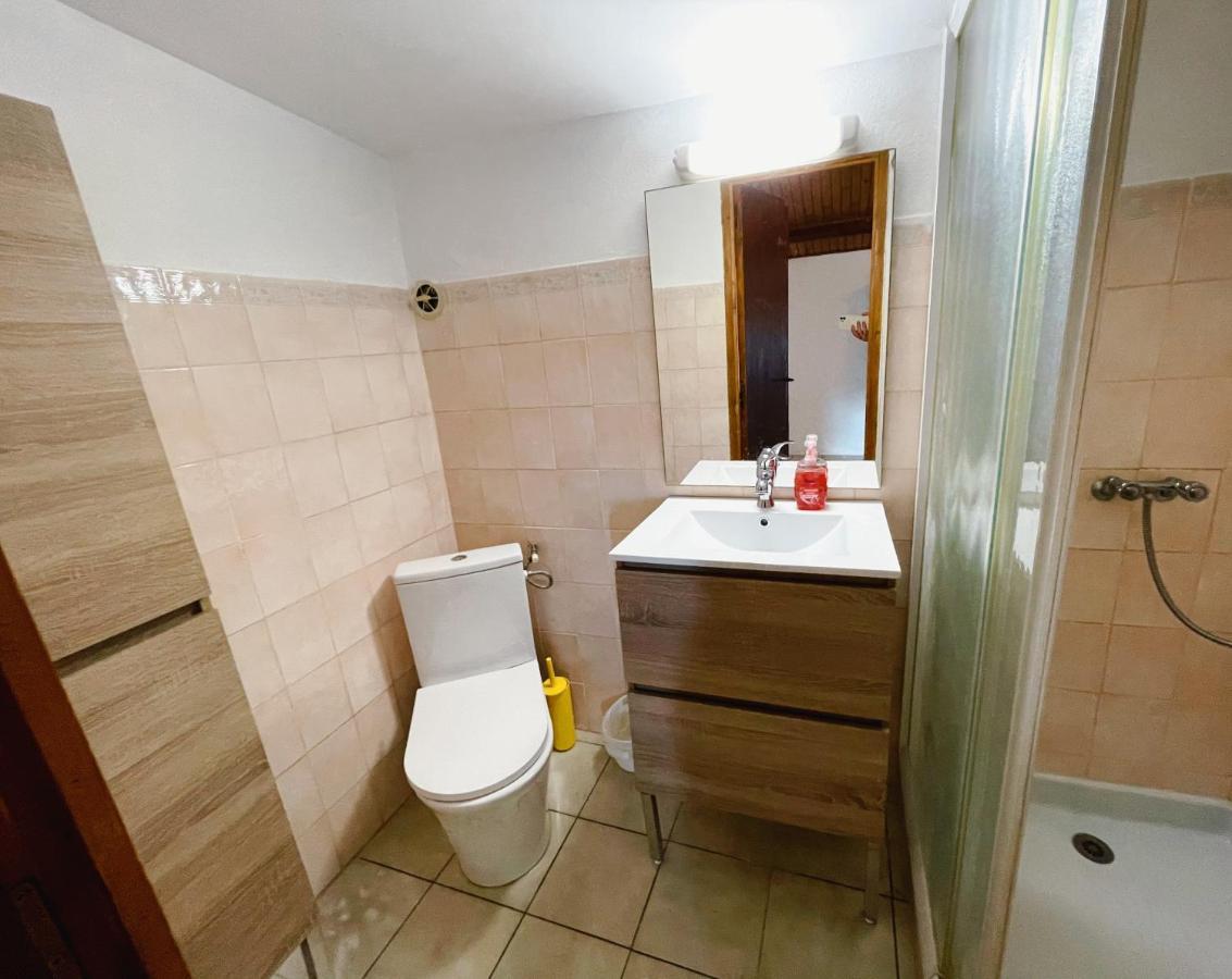 Gite Du Mas Champetre Saint-Privat-de-Champclos Bagian luar foto